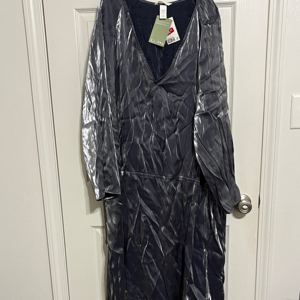 H&M Long Sleeve Dress - Silver and Black